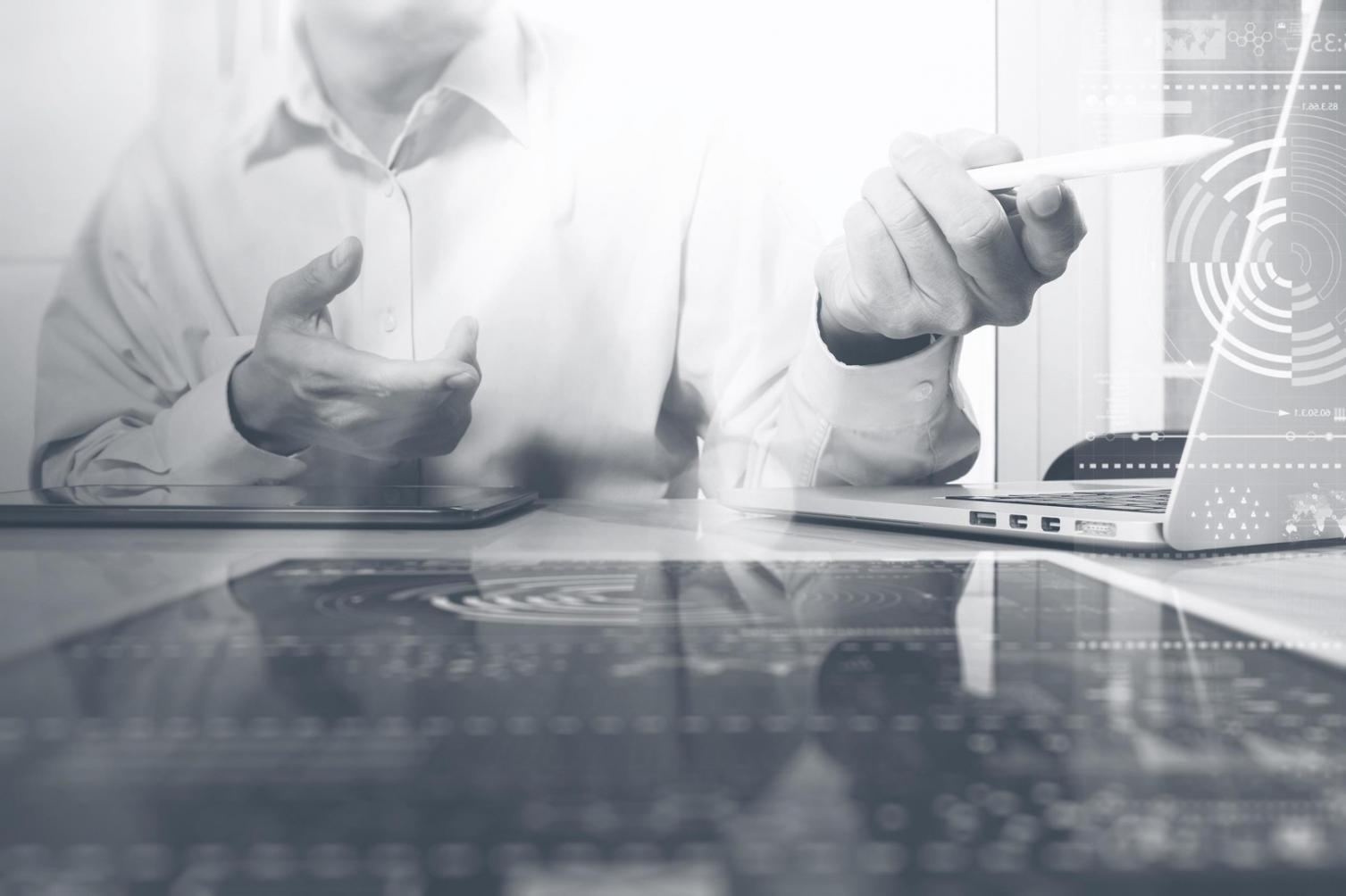 SEO-Analyse Arbeitsumgebung mit Datenvisualisierung